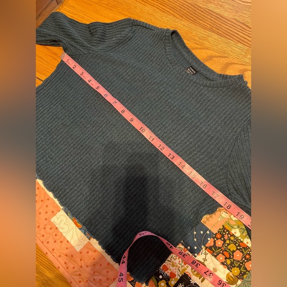 Lot (3)  SHEIN Ribbed Crop Tops - Large - Picture 12 of 13